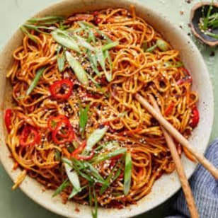 chicken chilli garlic noodles 