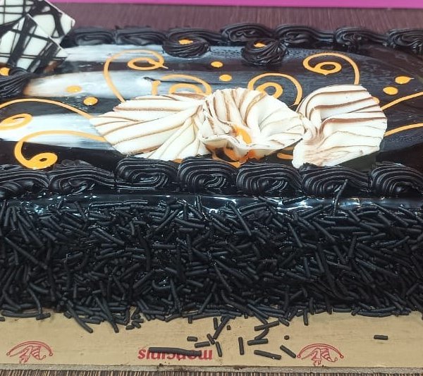 Alpine  1 kg Cake 
